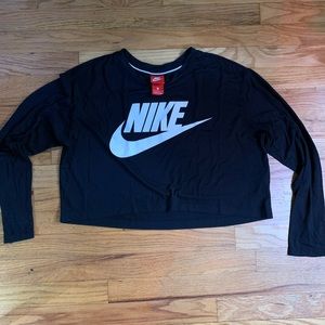 Cropped Nike Long Sleeve